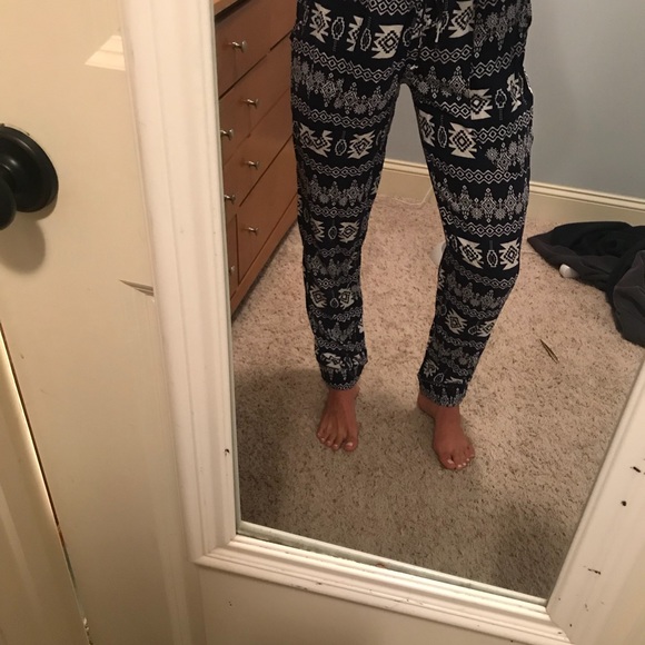 Fun pants by Lucy love, cropped tee comes free - Picture 6 of 7